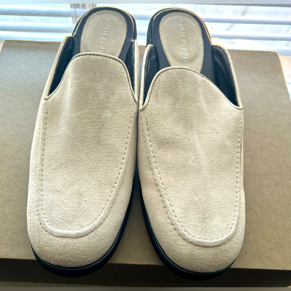 HUSH PUPPIES Women's Phoebe Suede Dawn White Shoes Sz 9 Mules Slip Clogs slides